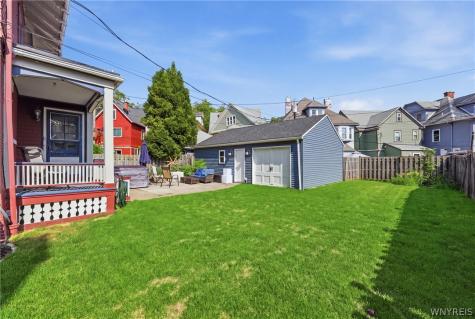 21 Colonial Circle Buffalo NY 14222