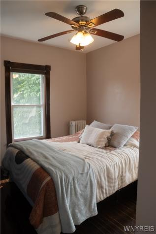 90 Hedley Place Buffalo NY 14208