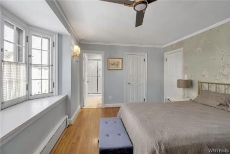 5 Mayfair Lane Buffalo NY 14201