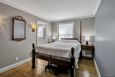 5 Mayfair Lane Buffalo NY 14201