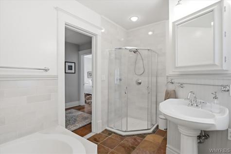160 Dorchester Road Buffalo NY 14213