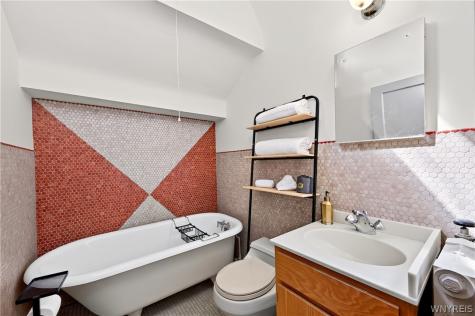 21 Mayfair Lane Buffalo NY 14201