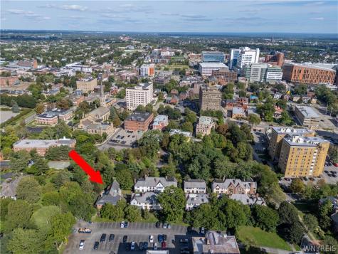 21 Mayfair Lane Buffalo NY 14201