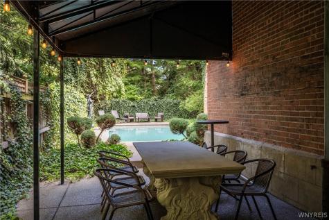 21 Mayfair Lane Buffalo NY 14201