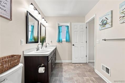 81 Rachel Vincent Way Buffalo NY 14216