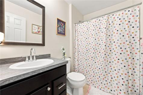 81 Rachel Vincent Way Buffalo NY 14216