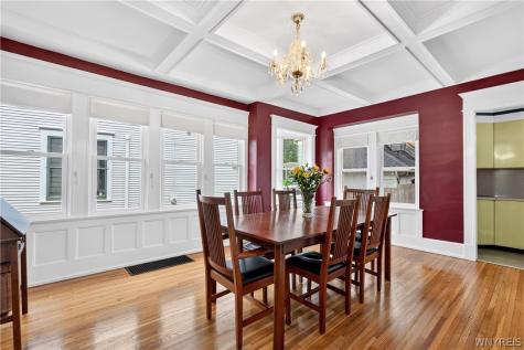 61 W Oakwood Place Buffalo NY 14214