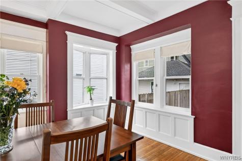 61 W Oakwood Place Buffalo NY 14214