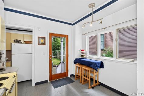 61 W Oakwood Place Buffalo NY 14214