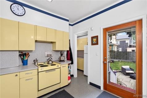 61 W Oakwood Place Buffalo NY 14214