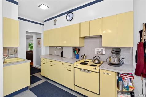 61 W Oakwood Place Buffalo NY 14214