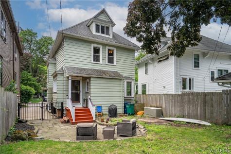 61 W Oakwood Place Buffalo NY 14214
