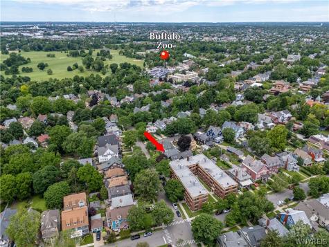 61 W Oakwood Place Buffalo NY 14214