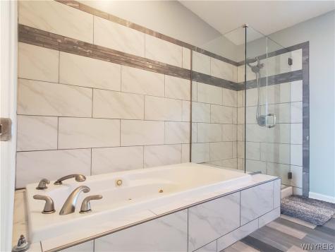428 Lakefront Boulevard Buffalo NY 14202