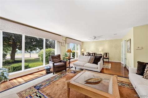 10 Randwood Lane Buffalo NY 14216