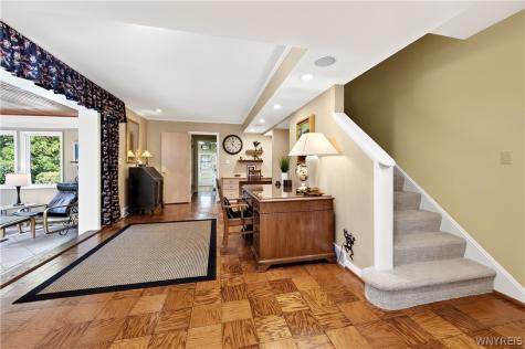 10 Randwood Lane Buffalo NY 14216