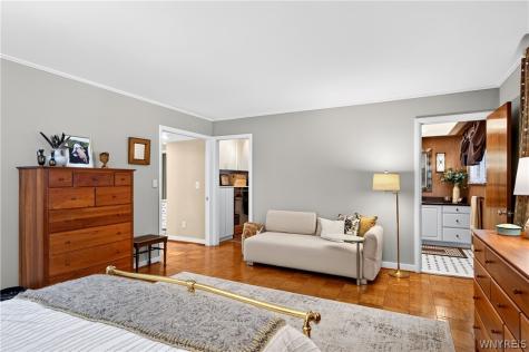 10 Randwood Lane Buffalo NY 14216