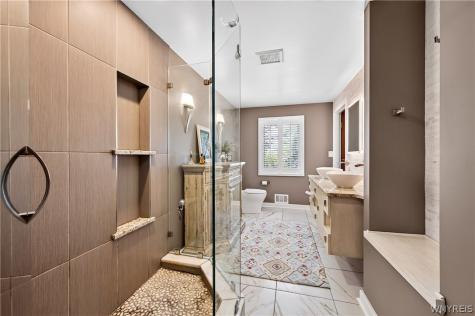 10 Randwood Lane Buffalo NY 14216
