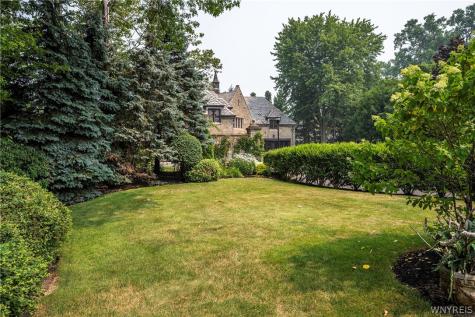 10 Randwood Lane Buffalo NY 14216