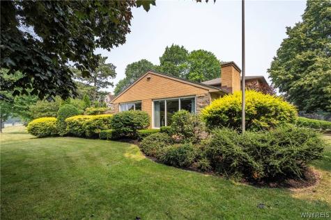 10 Randwood Lane Buffalo NY 14216