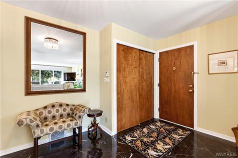 10 Randwood Lane Buffalo NY 14216