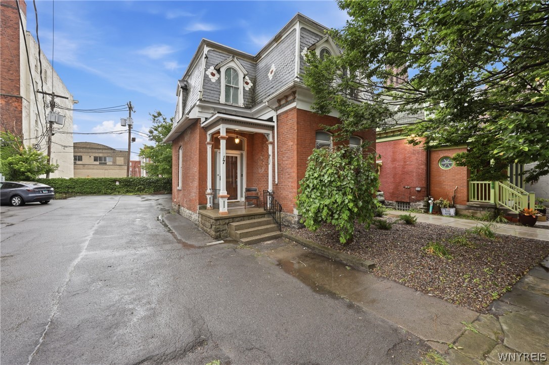 17 Saint Louis Place Buffalo NY 14202