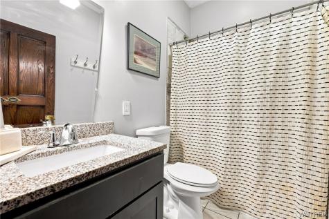 17 Saint Louis Place Buffalo NY 14202