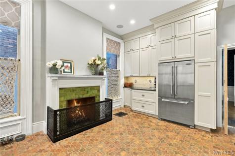 22 Oakland Place Buffalo NY 14222
