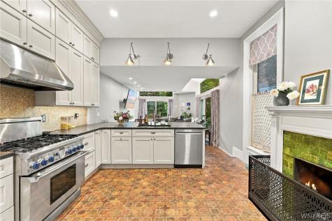 22 Oakland Place Buffalo NY 14222