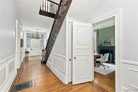 22 Oakland Place Buffalo NY 14222