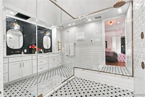 22 Oakland Place Buffalo NY 14222