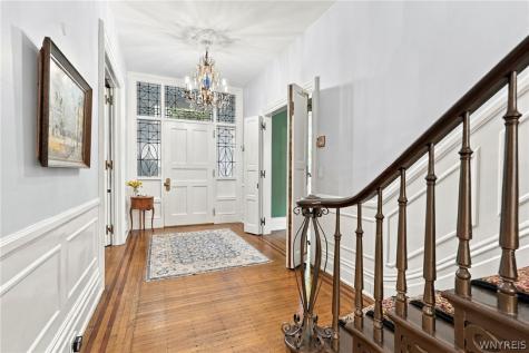 22 Oakland Place Buffalo NY 14222