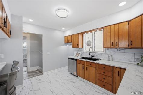216 Sanders Road Buffalo NY 14216