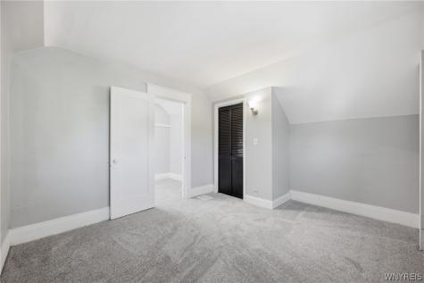 216 Sanders Road Buffalo NY 14216
