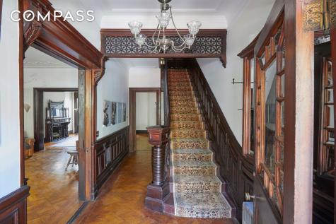 246 Gates Avenue New York City NY 11238