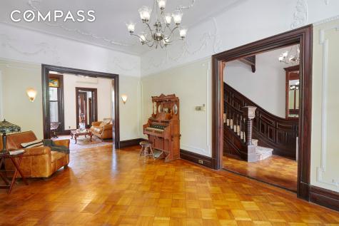 246 Gates Avenue New York City NY 11238