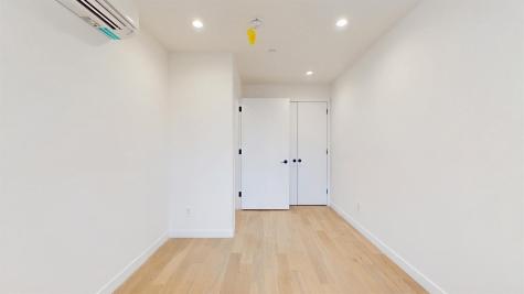 800 5th Avenue New York City NY 11232