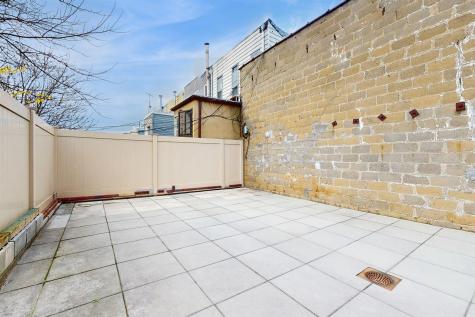 800 5th Avenue New York City NY 11232