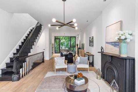 696 Lexington Avenue New York City NY 11221