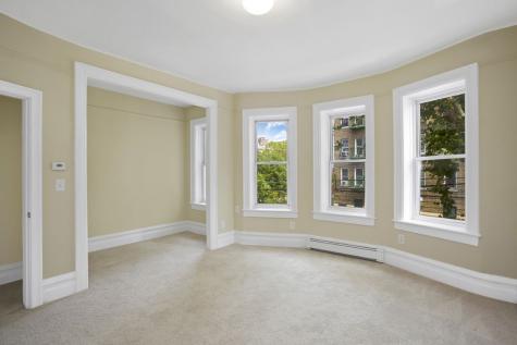 2253 Tiebout Avenue New York City NY 10457