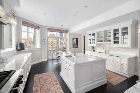 135 E 79th Street New York City NY 10075