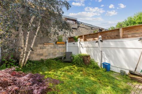 30 Gunther Place New York City NY 11233