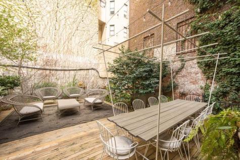 243 E 17th Street New York City NY 10003