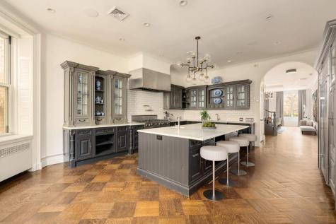 243 E 17th Street New York City NY 10003