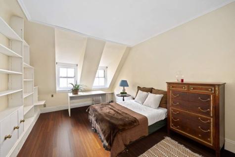 125 E 69th Street New York City NY 10021