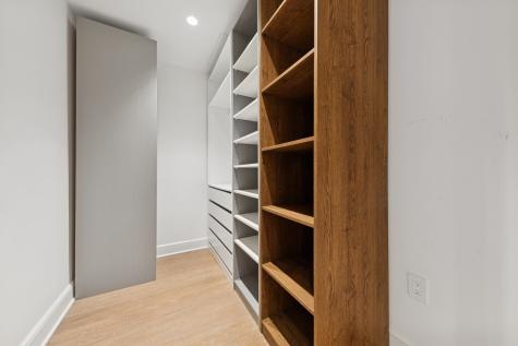 27 E 79th Street New York City NY 10075