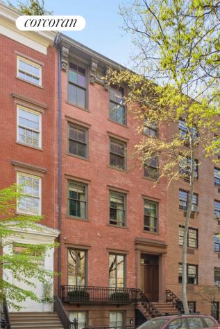 22 Gramercy Park S New York City NY 10003