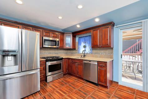 110 Arnold Street New York City NY 10301