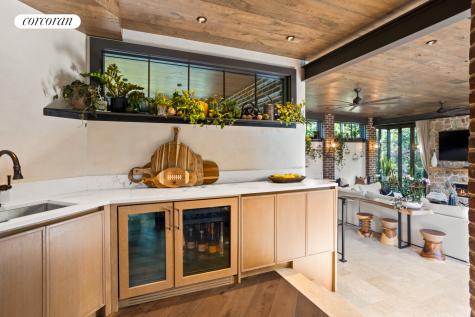 176 Benedict Road New York City NY 10304