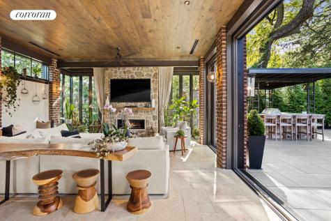 176 Benedict Road New York City NY 10304